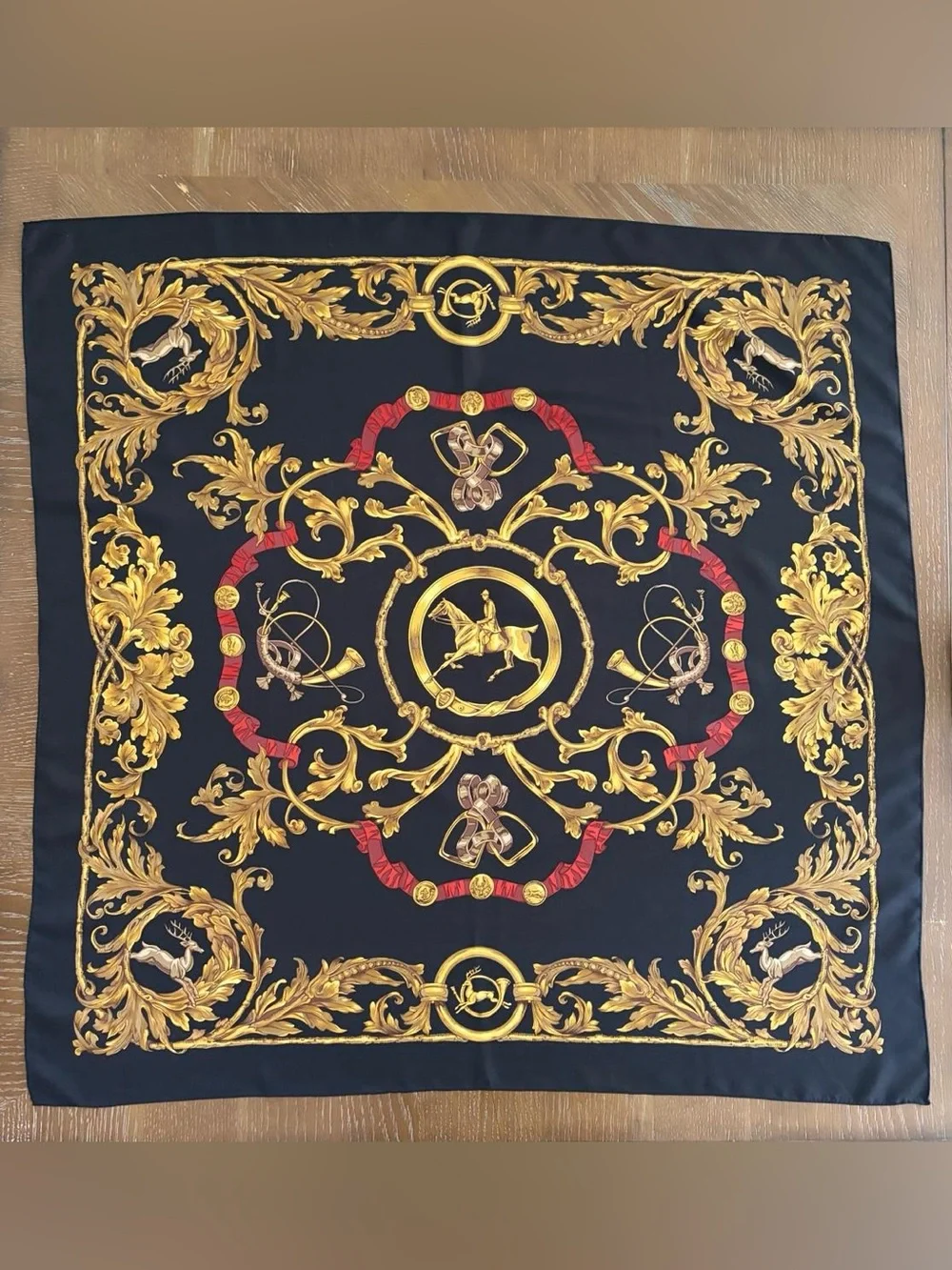 Vintage Wathne 100% Silk Scarf 34.5” Square Hand Rolled Made in Japan - Picture 5 of 8